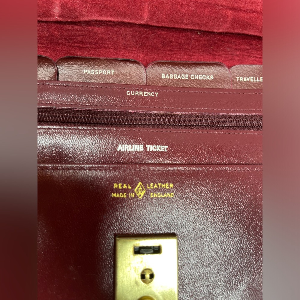 Vintage Genuine Burgundy leather Made in England Passport/ Travel Wallet - Picture 6 of 11